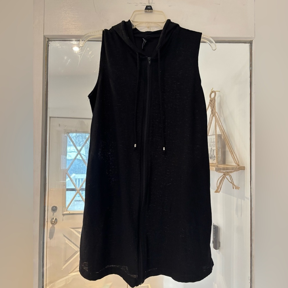 Women's Black Sleeveless Hooded Swim Coverup‎